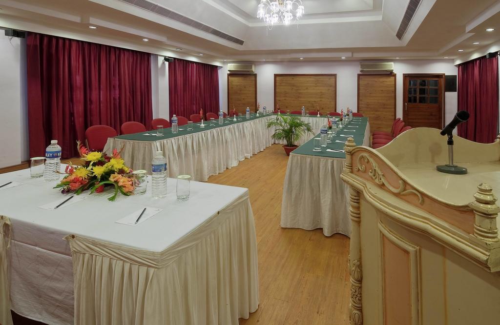 Mayfair Hotel 4*
